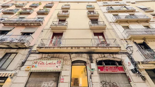 Apartments in Barcelona Ciutat Vella - photo 2