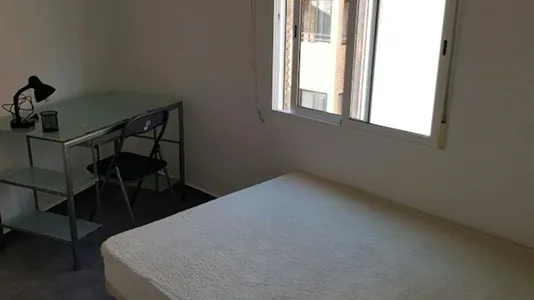 Rooms in el Camí de Vera - photo 5