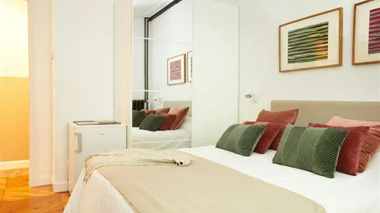 Rooms in Madrid Centro - photo 2