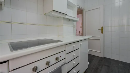 Rooms in Madrid Salamanca - photo 9