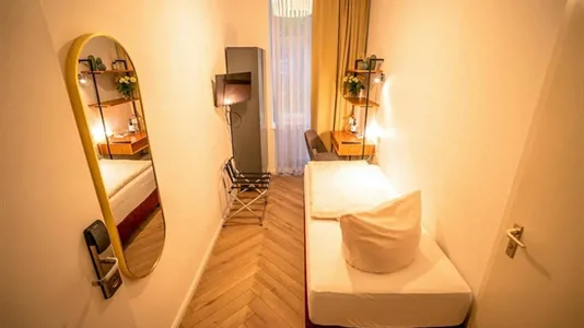 Rooms in Berlin Charlottenburg-Wilmersdorf - photo 1