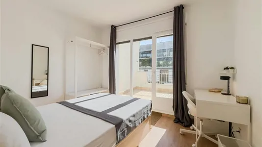 Rooms in Barcelona Eixample - photo 2