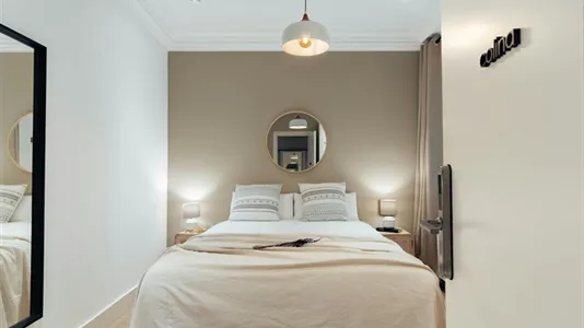 Rooms in Barcelona Eixample - photo 1
