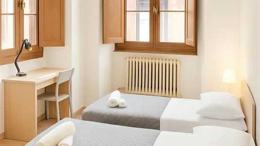 Rooms in Siena - photo 1