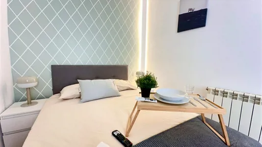 Rooms in Madrid Centro - photo 2
