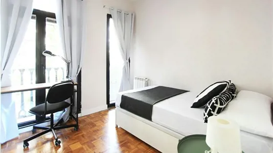 Rooms in Madrid Retiro - photo 3