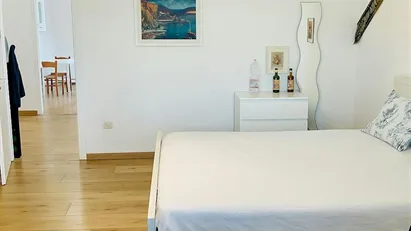 Room for rent in Milano Zona 8 - Fiera, Gallaratese, Quarto Oggiaro, Milan