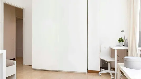 Rooms in Milano Zona 8 - Fiera, Gallaratese, Quarto Oggiaro - photo 6