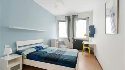 Room for rent in Milano Zona 2 - Stazione Centrale, Gorla, Turro, Greco, Crescenzago, Milan