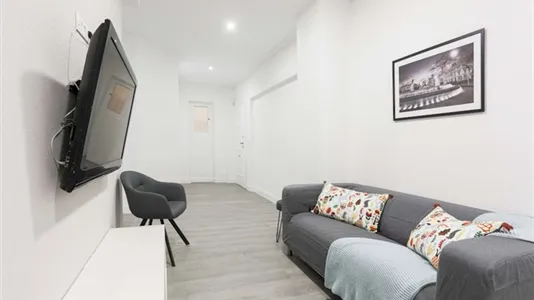 Rooms in Madrid Chamberí - photo 5