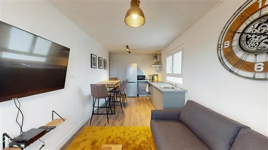 Rooms in Saint-Julien-en-Genevois - photo 7