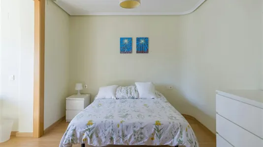 Rooms in Zaragoza - photo 4