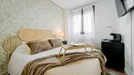 Room for rent, El Encinar de los Reyes, Comunidad de Madrid, &lt;span class=&quot;blurred street&quot; onclick=&quot;ProcessAdRequest(7418084)&quot;&gt;&lt;span class=&quot;hint&quot;&gt;See streetname&lt;/span&gt;[xxxxxxxxxxxxx]&lt;/span&gt;