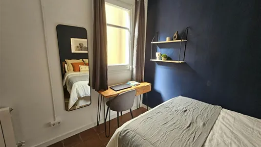 Rooms in Barcelona Eixample - photo 9