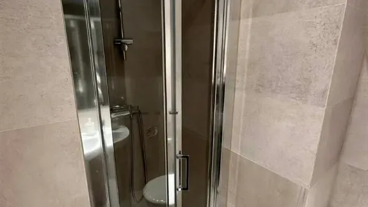 Rooms in Madrid Retiro - photo 9