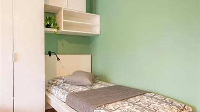 Room for rent in Milano Zona 5 - Vigentino, Chiaravalle, Gratosoglio, Milan