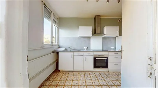 Apartments in Saint-Étienne - photo 6