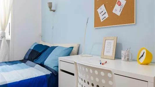 Rooms in Milano Zona 8 - Fiera, Gallaratese, Quarto Oggiaro - photo 2