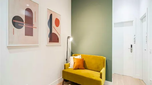 Rooms in Madrid Centro - photo 9