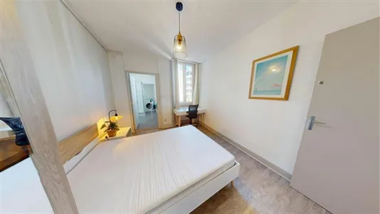 Rooms in Saint-Étienne - photo 6