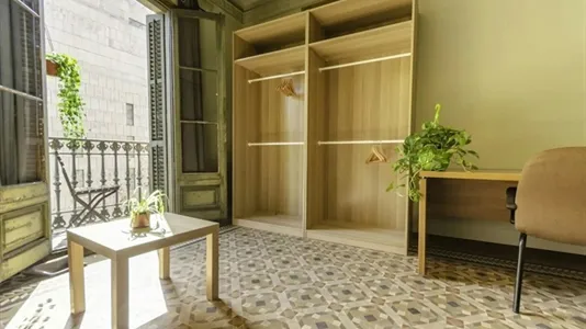 Rooms in Barcelona Eixample - photo 3