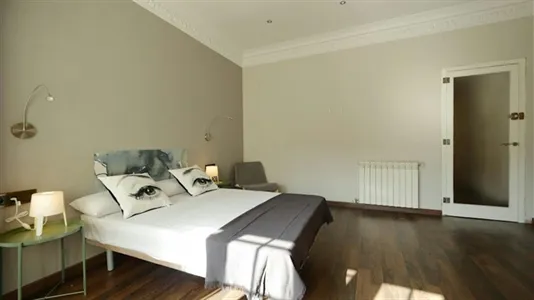 Rooms in Barcelona Gràcia - photo 2