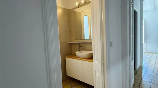 Rooms in Barcelona Ciutat Vella - photo 8