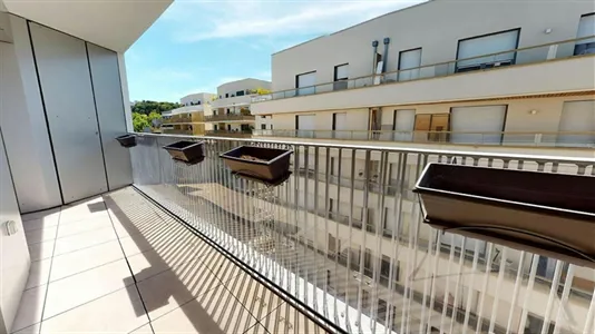 Apartments in Lyon - photo 3