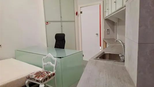 Rooms in Valencia Ciutat Vella - photo 9