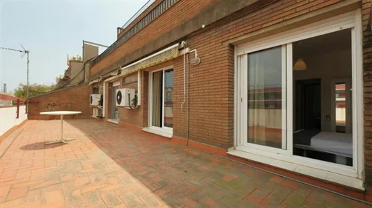 Rooms in Barcelona Sants-Montjuïc - photo 8