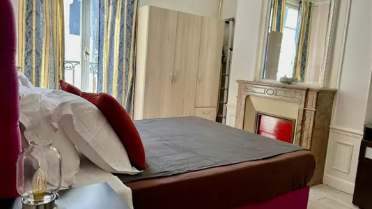 Apartments in Paris 9ème arrondissement - photo 10