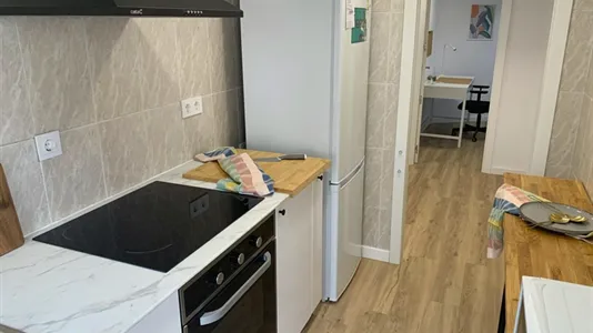 Rooms in Moncada - photo 4