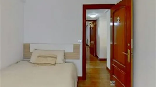 Rooms in Bilbao - photo 6