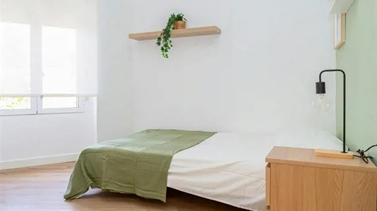 Rooms in Zaragoza - photo 1