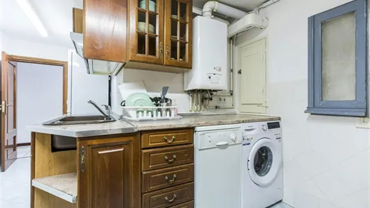 Rooms in Madrid Centro - photo 9