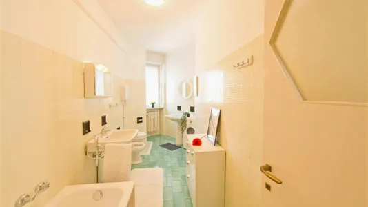 Rooms in Lecco - photo 9