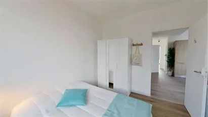 Room for rent in Nanterre, Île-de-France