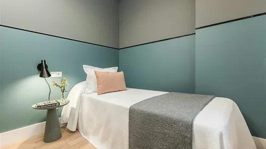 Apartments in Madrid Retiro - photo 10