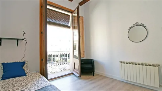 Rooms in Barcelona Ciutat Vella - photo 2