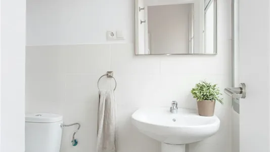 Rooms in Barcelona Eixample - photo 4