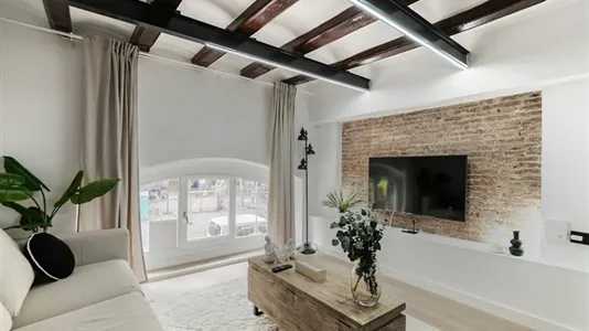 Apartments in Barcelona Ciutat Vella - photo 2