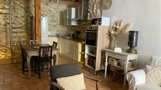 Houses in Béziers - photo 3