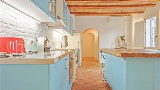 Apartments in Barcelona Ciutat Vella - photo 3