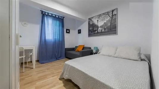 Rooms in Valencia L'Eixample - photo 3