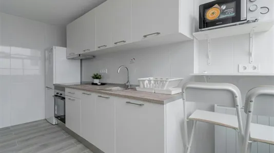 Rooms in Adaro - photo 9