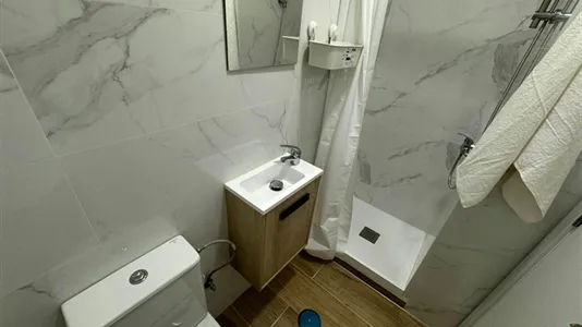 Rooms in Madrid Ciudad Lineal - photo 8