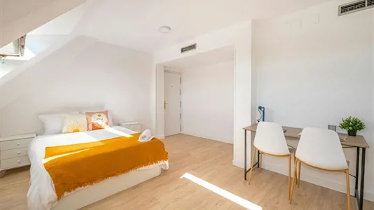 Rooms in Madrid Moncloa-Aravaca - photo 2