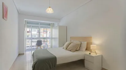 Room for rent in la Fontsanta, Comunidad Valenciana Room for rent in la Fontsanta, Comunidad Valenciana