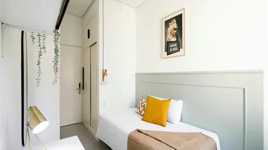 Rooms in Madrid Centro - photo 8