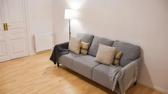 Rooms in Barcelona Eixample - photo 6